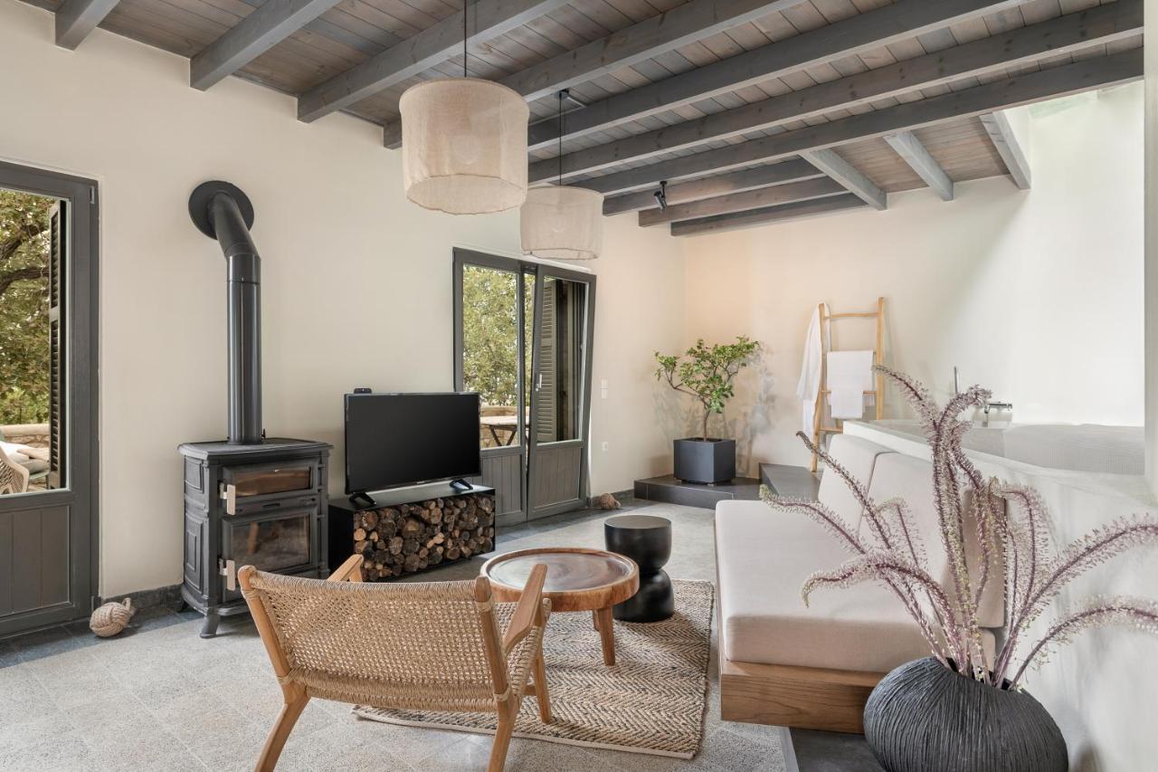 Velanis Ηouse, Style Into Nature - Secluded Kíssamos Exteriör bild